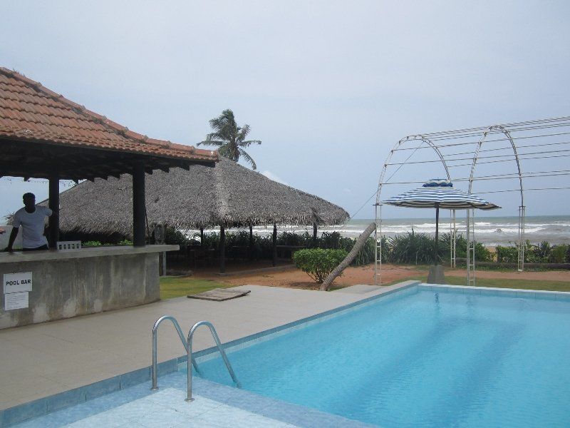 Saffron Beach Hotel Wadduwa Exterior photo